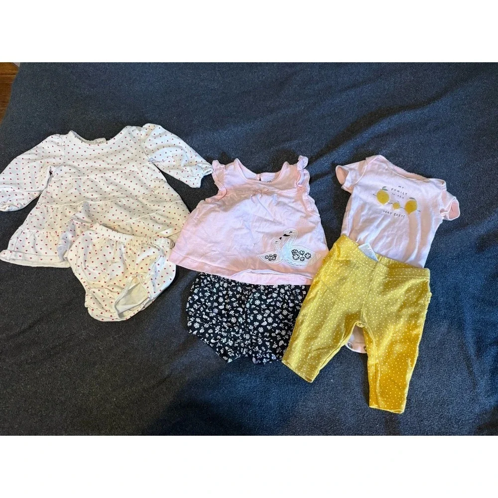 Baby Girl Clothes Lot 0-6M Carters Genuine Baby Jacket Robe Rompers 13pc Bundle